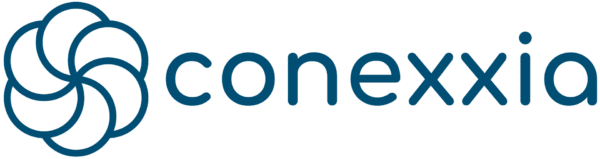 Conexxia-logo met donkerblauwgroen icoon van in elkaar grijpende cirkels links en het woordmerk conexxia in kleine letters rechts.