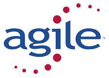 Logo met het blauwe woord agile en rode stippen die in een boog eromheen lopen.