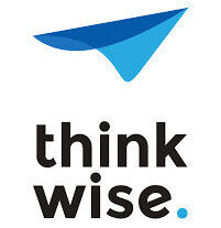 Thinkwise-logo met een gestileerd blauw papieren vliegtuigje boven de kleine tekst ‘think wise.’ met een blauwe punt aan het einde.